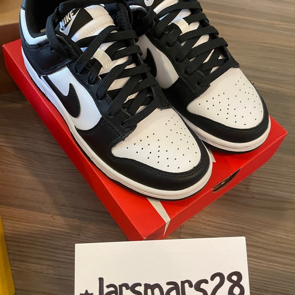 Nike Dunks - Picture 3 of 8